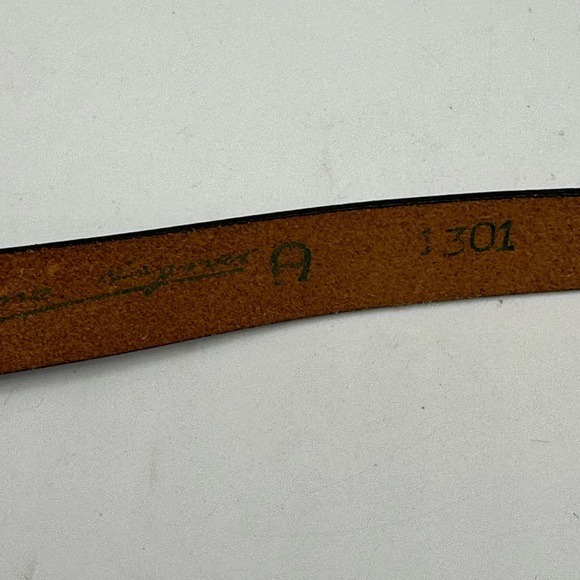 Etienne Aigner Original Handcrafted Leather Thin Belt Burgundy Size 28 - Picture 5 of 10